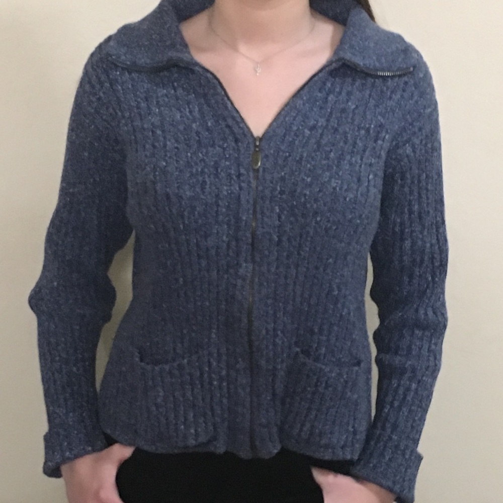 Liz Claiborne cropped zip